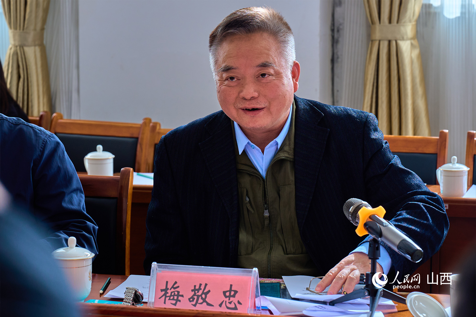 中央黨校（國(guó)家行政學(xué)院）文史教研部原副主任、教授梅敬忠。人民網(wǎng) 張超寧攝