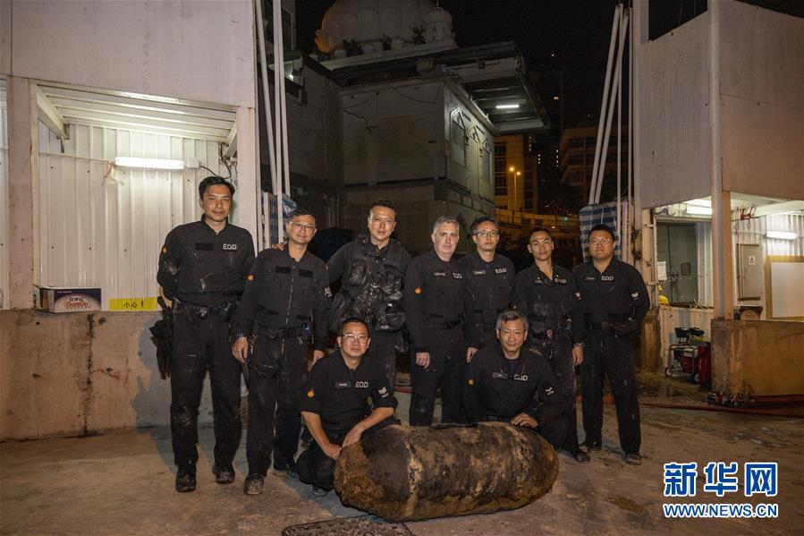 （港澳臺&middot;香港故事&middot;圖文互動）（6）用手觸摸二戰(zhàn)炸彈的人——訪香港警方拆彈專家