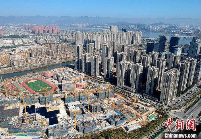 資料圖：航拍一處新建住宅。 <a target='_blank' href='/'>中新社</a>記者 呂明 攝